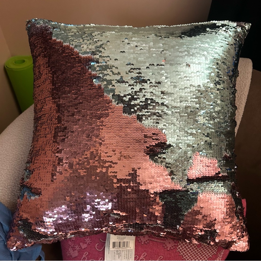 Colour Changing Sequence Pillow